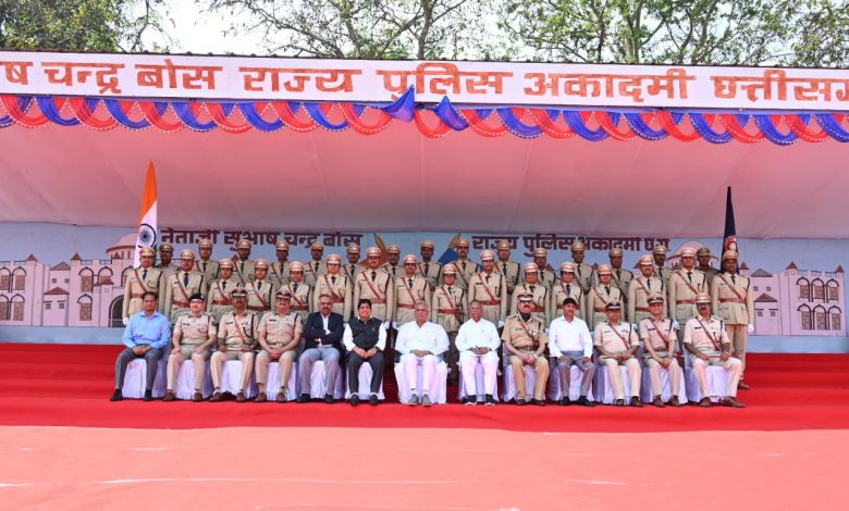 दीक्षांत एक पुलिस अधिकारी के लिए जीवन