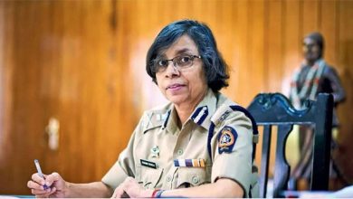 चुनाव आयोग ने महाराष्ट्र की DGP रश्मि शुक्ला को हटाया