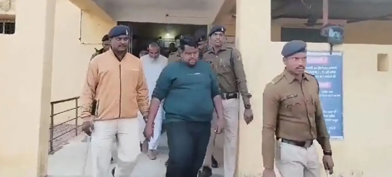 पैसे डबल करने के नाम पर लोगों को लगाया लाखों का चूना, बाप-बेटे गिरफ्तार